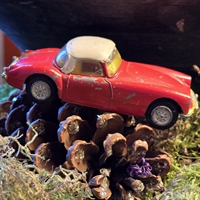 roed-MG-hvidt-tag-Tekno-modelbil-gammel-legetoejsbil